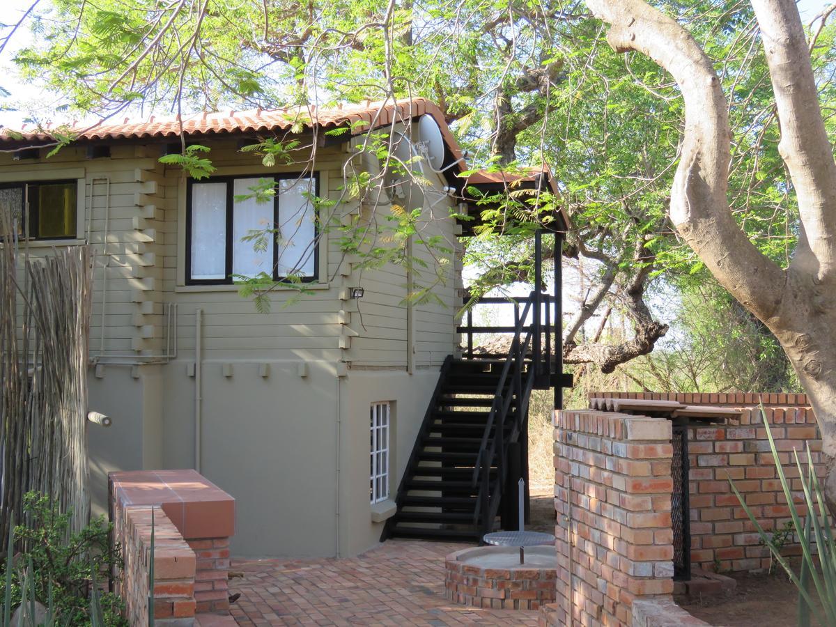 Kruger View Tree House Villa Marloth Park Bagian luar foto