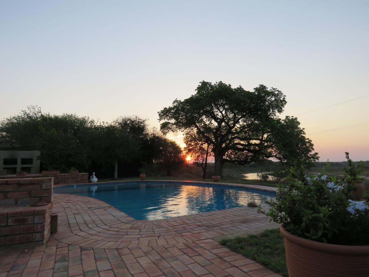 Kruger View Tree House Villa Marloth Park Bagian luar foto